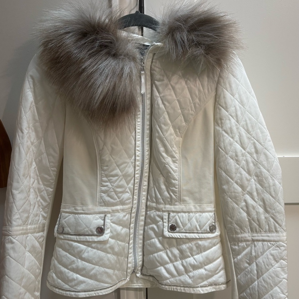 White House Black Market Cream Quilted Jacket with Fur-Trim Hood